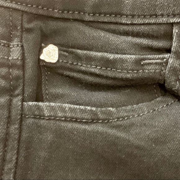 Joe's Jeans High Rise Skinny Crop - Picture 11 of 16